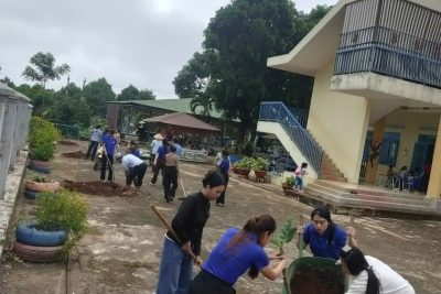 Trường MN Hoa Hồng phát động lễ trồng cây mừng sinh nhật Bác 19/5.